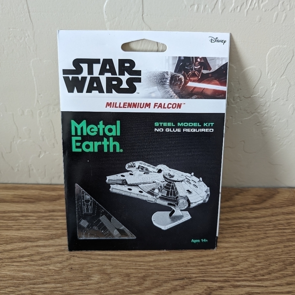 Star Wars Millennium Falcon Metal Earth Model